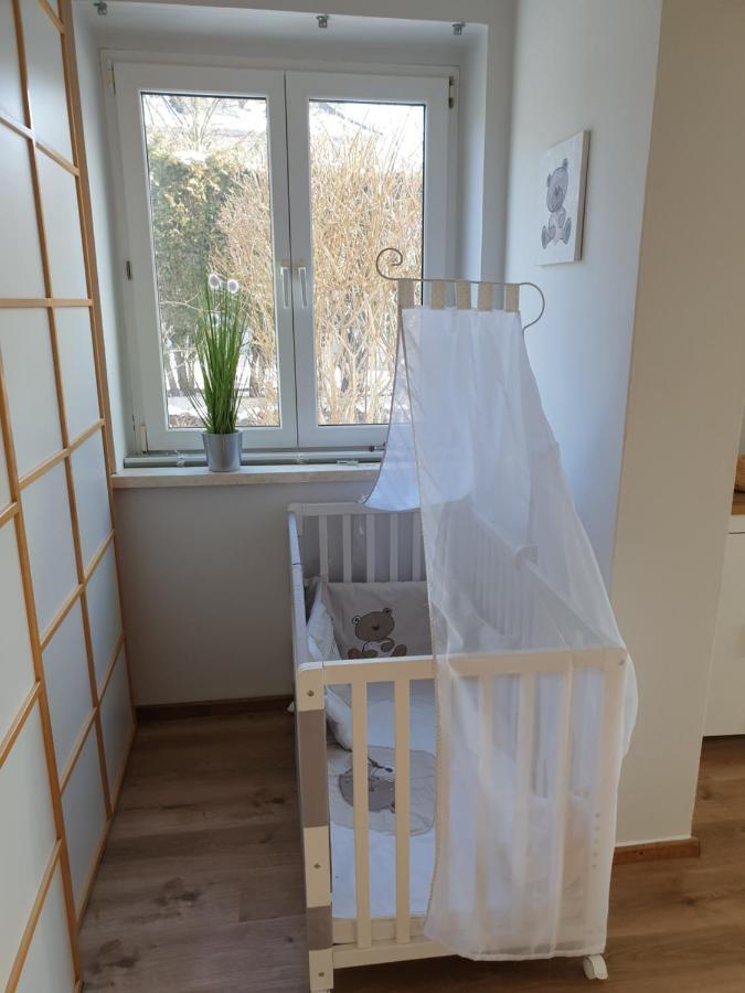 FAMILY APARTMENT LINZ Wohnen mit Garten am Fusse des Pöstlingbergs TOP LAGE Villenviertel Exterior foto