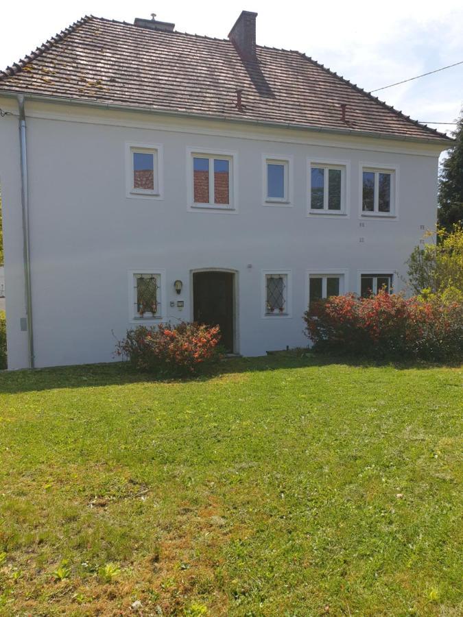FAMILY APARTMENT LINZ Wohnen mit Garten am Fusse des Pöstlingbergs TOP LAGE Villenviertel Exterior foto